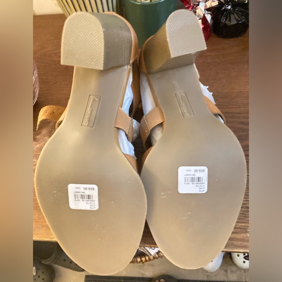 Tan Cage strap heels 10 wide - Picture 5 of 5